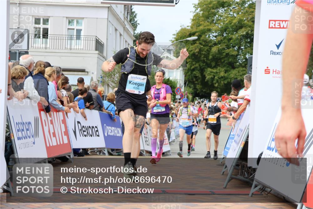 31.08.2025 - 21. Blankeneser Heldenlauf Strokosch-Dieckow http://msf.ph/oto/8696470 31.08.2025 12:21:55 Ziel 5003, 4244, 4396, 4412, 4034, 4309 meine-sportfotos.de