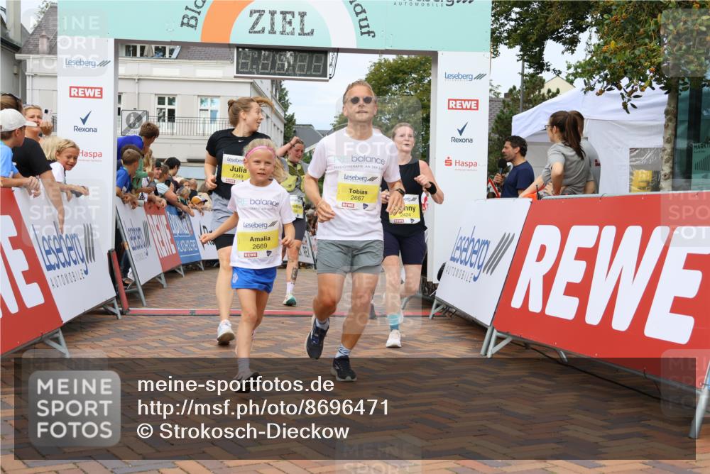 31.08.2025 - 21. Blankeneser Heldenlauf Strokosch-Dieckow http://msf.ph/oto/8696471 31.08.2025 10:34:41 Ziel 2110, 2244, 2021, 2424, 2668, 2669, 2667, 2298, 2439, 2349, 2350, 2090, 2083 meine-sportfotos.de