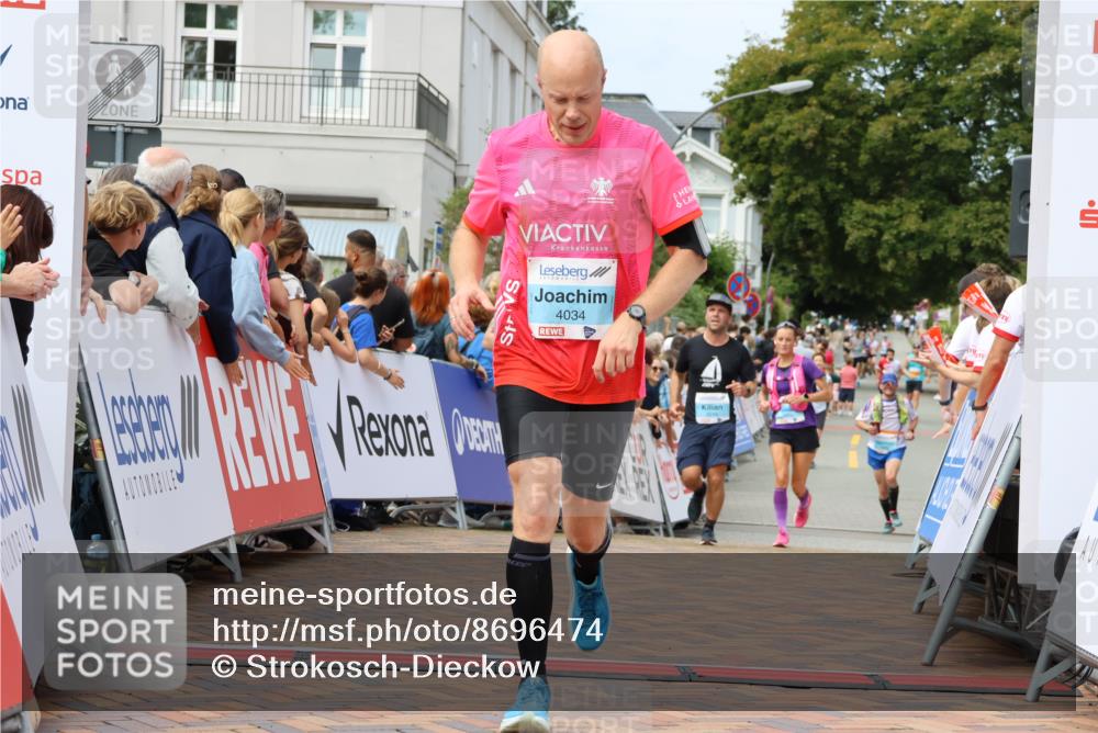 31.08.2025 - 21. Blankeneser Heldenlauf Strokosch-Dieckow http://msf.ph/oto/8696474 31.08.2025 12:21:52 Ziel 4244, 4396, 4412, 4308, 4034 meine-sportfotos.de