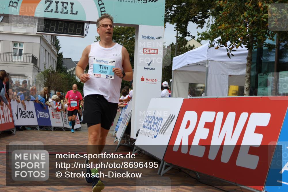 31.08.2025 - 21. Blankeneser Heldenlauf Strokosch-Dieckow http://msf.ph/oto/8696495 31.08.2025 12:21:49 Ziel 4308, 4034 meine-sportfotos.de