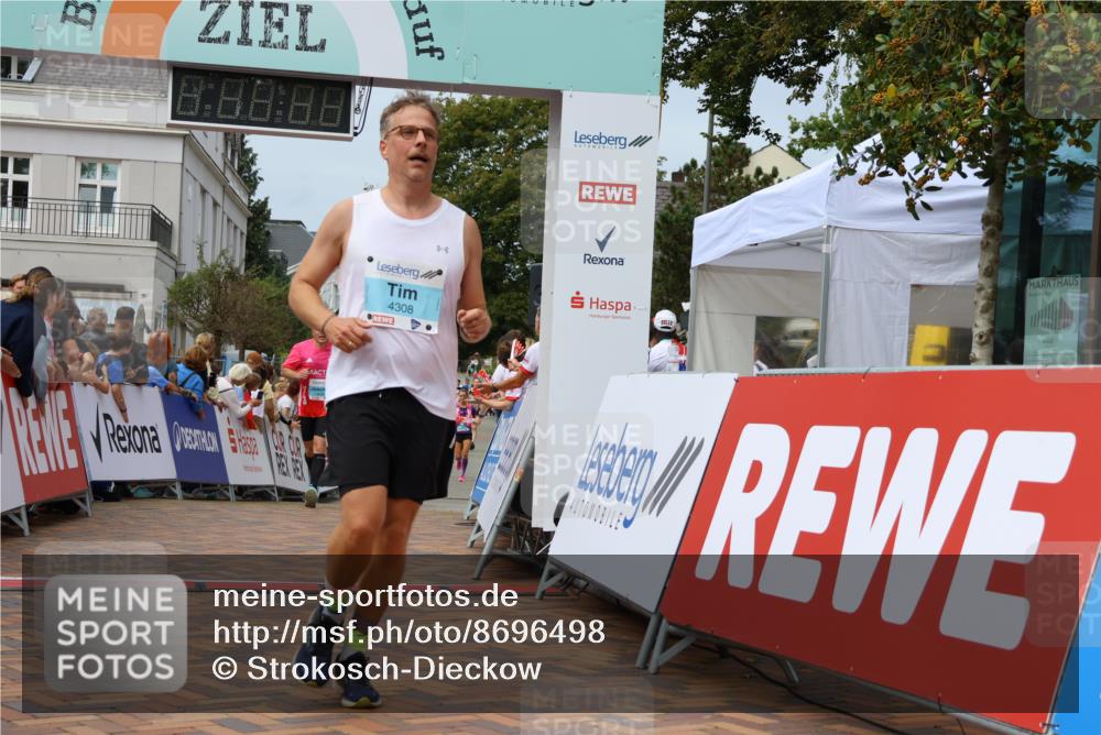 31.08.2025 - 21. Blankeneser Heldenlauf Strokosch-Dieckow http://msf.ph/oto/8696498 31.08.2025 12:21:48 Ziel 4308, 4034 meine-sportfotos.de
