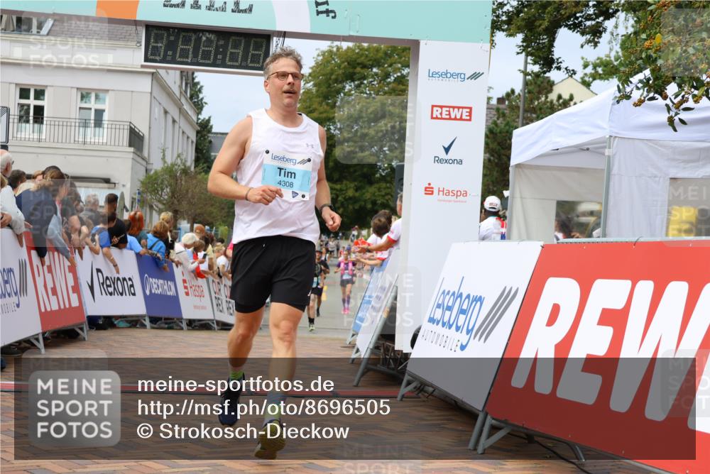 31.08.2025 - 21. Blankeneser Heldenlauf Strokosch-Dieckow http://msf.ph/oto/8696505 31.08.2025 12:21:48 Ziel 4308, 4034 meine-sportfotos.de