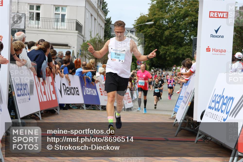 31.08.2025 - 21. Blankeneser Heldenlauf Strokosch-Dieckow http://msf.ph/oto/8696514 31.08.2025 12:21:47 Ziel 4308, 4034 meine-sportfotos.de