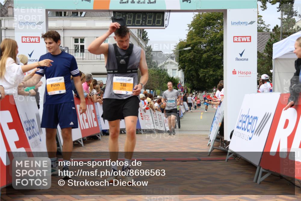 31.08.2025 - 21. Blankeneser Heldenlauf Strokosch-Dieckow http://msf.ph/oto/8696563 31.08.2025 12:21:24 Ziel 5277, 5746, 4337, 4142 meine-sportfotos.de