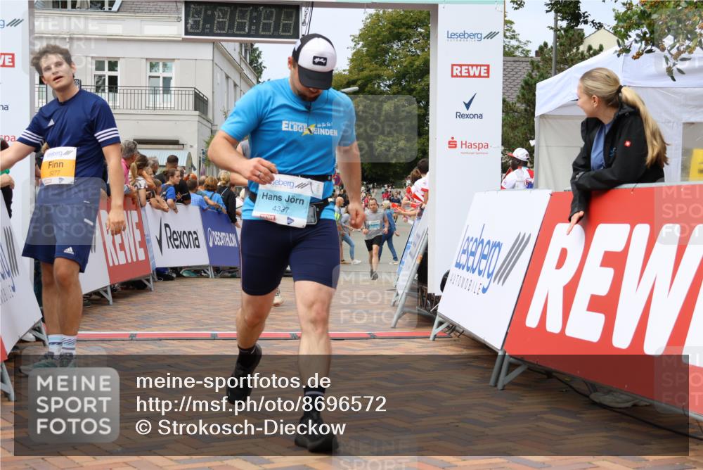 31.08.2025 - 21. Blankeneser Heldenlauf Strokosch-Dieckow http://msf.ph/oto/8696572 31.08.2025 12:21:22 Ziel 5277, 5746, 4337 meine-sportfotos.de