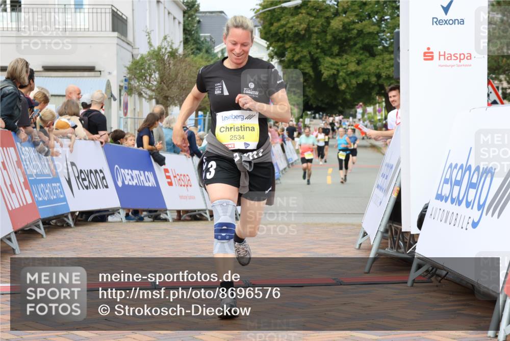 31.08.2025 - 21. Blankeneser Heldenlauf Strokosch-Dieckow http://msf.ph/oto/8696576 31.08.2025 10:33:50 Ziel 2635, 2634, 2530, 2534 meine-sportfotos.de