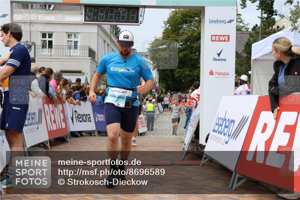 31.08.2025 - 21. Blankeneser Heldenlauf Strokosch-Dieckow http://msf.ph/oto/8696589 31.08.2025 12:21:21 Ziel 5277, 5746, 4337 meine-sportfotos.de