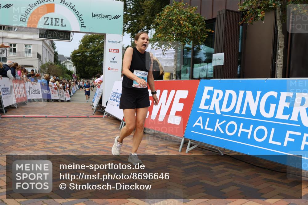 31.08.2025 - 21. Blankeneser Heldenlauf Strokosch-Dieckow http://msf.ph/oto/8696646 31.08.2025 12:21:12 Ziel 4242, 4215 meine-sportfotos.de