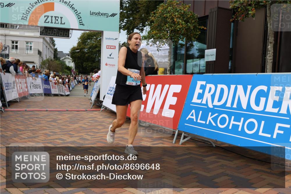31.08.2025 - 21. Blankeneser Heldenlauf Strokosch-Dieckow http://msf.ph/oto/8696648 31.08.2025 12:21:12 Ziel 4242, 4215 meine-sportfotos.de
