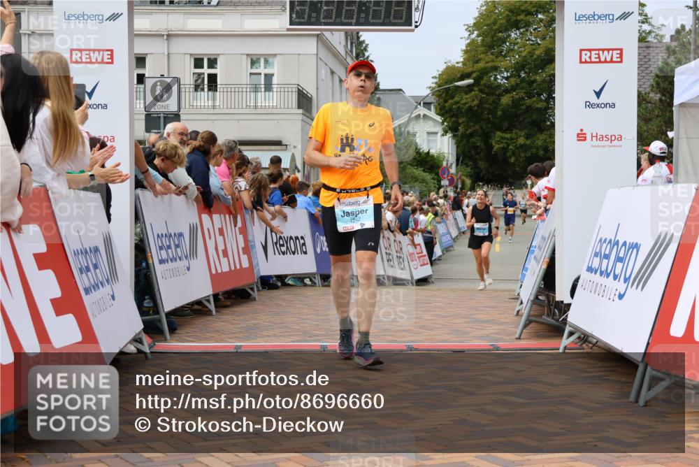 31.08.2025 - 21. Blankeneser Heldenlauf Strokosch-Dieckow http://msf.ph/oto/8696660 31.08.2025 12:21:07 Ziel 4242, 4215 meine-sportfotos.de