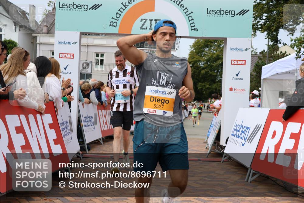 31.08.2025 - 21. Blankeneser Heldenlauf Strokosch-Dieckow http://msf.ph/oto/8696711 31.08.2025 12:20:44 Ziel 5527, 4413, 4260, 4102, 4313, 4348 meine-sportfotos.de
