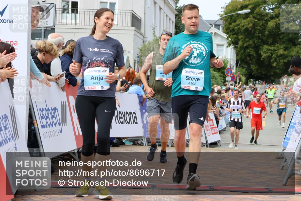 31.08.2025 - 21. Blankeneser Heldenlauf Strokosch-Dieckow http://msf.ph/oto/8696717 31.08.2025 12:20:37 Ziel 5350, 4275, 4274, 4413, 4260, 4102 meine-sportfotos.de