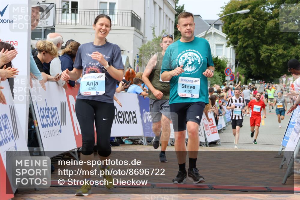 31.08.2025 - 21. Blankeneser Heldenlauf Strokosch-Dieckow http://msf.ph/oto/8696722 31.08.2025 12:20:37 Ziel 5350, 4275, 4274, 4413, 4260, 4102 meine-sportfotos.de