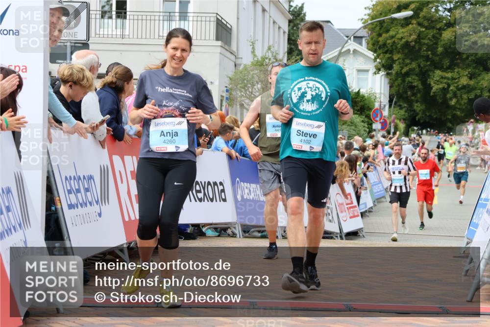31.08.2025 - 21. Blankeneser Heldenlauf Strokosch-Dieckow http://msf.ph/oto/8696733 31.08.2025 12:20:37 Ziel 5350, 4275, 4274, 4413, 4260, 4102 meine-sportfotos.de