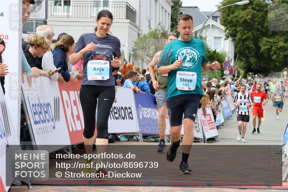 31.08.2025 - 21. Blankeneser Heldenlauf Strokosch-Dieckow http://msf.ph/oto/8696739 31.08.2025 12:20:37 Ziel 5350, 4275, 4274, 4413, 4260, 4102 meine-sportfotos.de