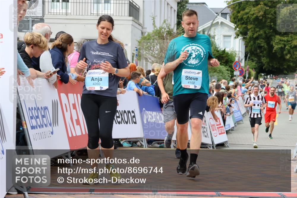 31.08.2025 - 21. Blankeneser Heldenlauf Strokosch-Dieckow http://msf.ph/oto/8696744 31.08.2025 12:20:37 Ziel 5350, 4275, 4274, 4413, 4260, 4102 meine-sportfotos.de