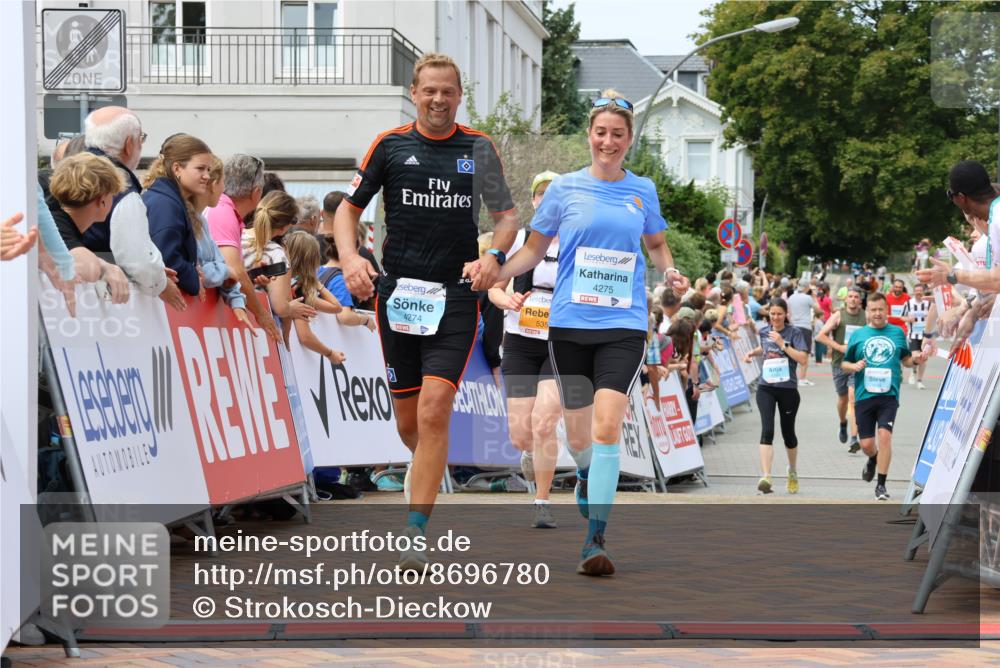 31.08.2025 - 21. Blankeneser Heldenlauf Strokosch-Dieckow http://msf.ph/oto/8696780 31.08.2025 12:20:30 Ziel 5350, 4275, 4274 meine-sportfotos.de