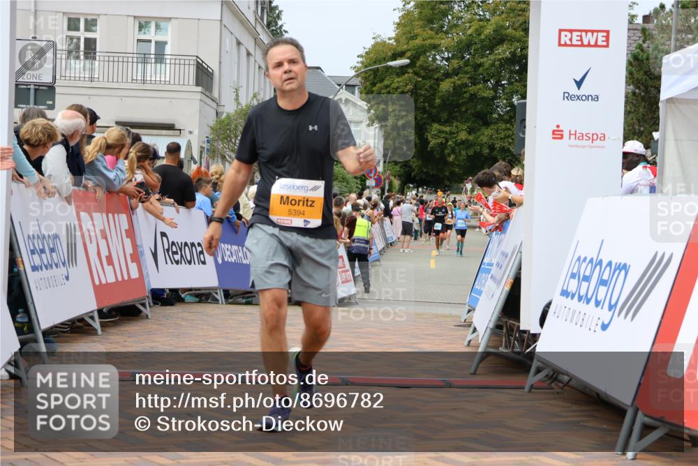 31.08.2025 - 21. Blankeneser Heldenlauf Strokosch-Dieckow http://msf.ph/oto/8696782 31.08.2025 12:20:18 Ziel 5821, 5394 meine-sportfotos.de
