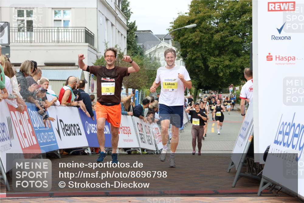 31.08.2025 - 21. Blankeneser Heldenlauf Strokosch-Dieckow http://msf.ph/oto/8696798 31.08.2025 10:32:17 Ziel 2418, 2131, 2182, 2627 meine-sportfotos.de