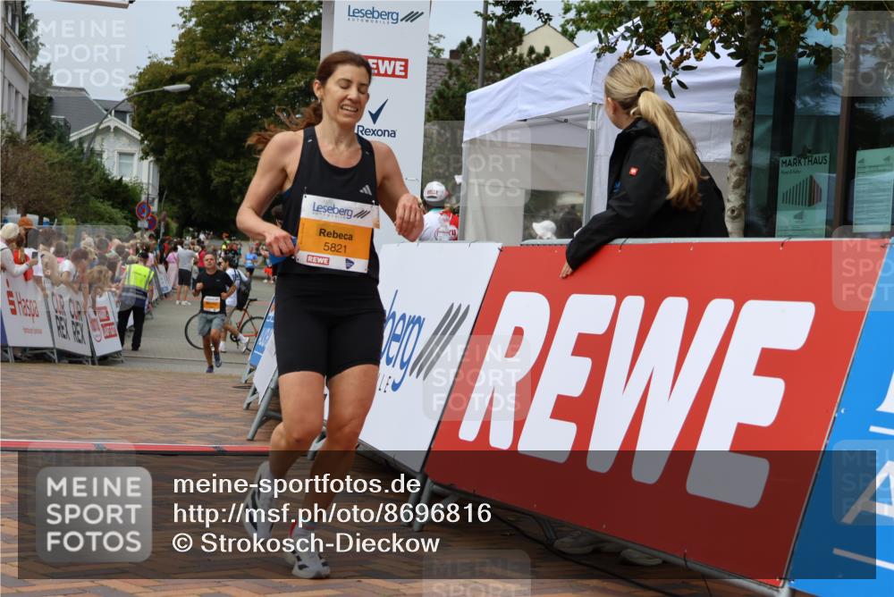 31.08.2025 - 21. Blankeneser Heldenlauf Strokosch-Dieckow http://msf.ph/oto/8696816 31.08.2025 12:20:11 Ziel 5821 meine-sportfotos.de