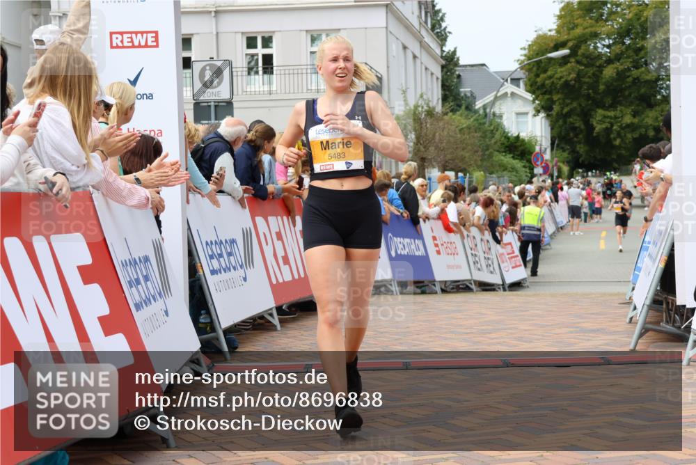 31.08.2025 - 21. Blankeneser Heldenlauf Strokosch-Dieckow http://msf.ph/oto/8696838 31.08.2025 12:20:02 Ziel 5368, 5688, 5483, 4210 meine-sportfotos.de