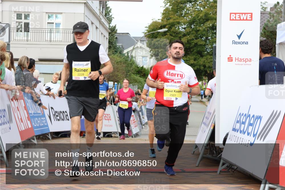 31.08.2025 - 21. Blankeneser Heldenlauf Strokosch-Dieckow http://msf.ph/oto/8696850 31.08.2025 10:31:57 Ziel 2222, 2567, 2077, 2407, 2462, 2734, 2735, 2105, 2278, 2228, 2501 meine-sportfotos.de