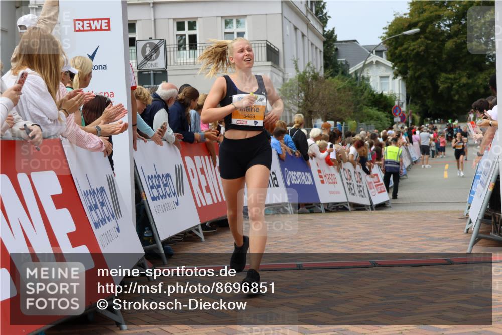 31.08.2025 - 21. Blankeneser Heldenlauf Strokosch-Dieckow http://msf.ph/oto/8696851 31.08.2025 12:20:02 Ziel 5368, 5688, 5483, 4210 meine-sportfotos.de