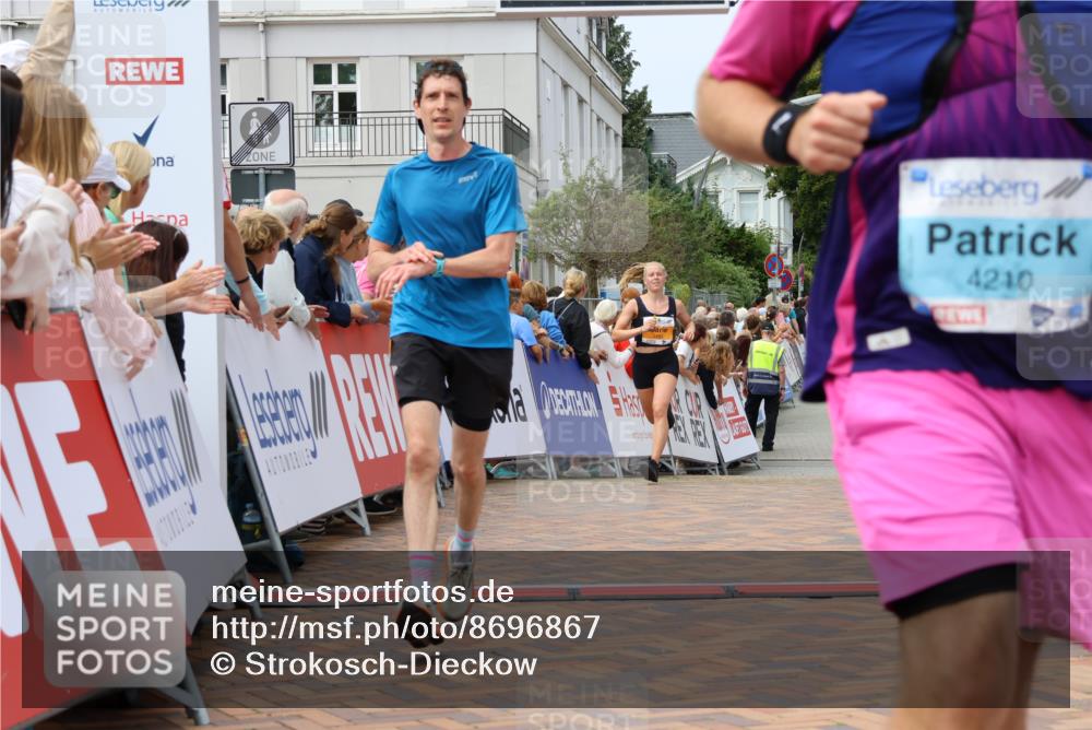 31.08.2025 - 21. Blankeneser Heldenlauf Strokosch-Dieckow http://msf.ph/oto/8696867 31.08.2025 12:19:59 Ziel 5368, 5688, 5483, 4210, 4160 meine-sportfotos.de