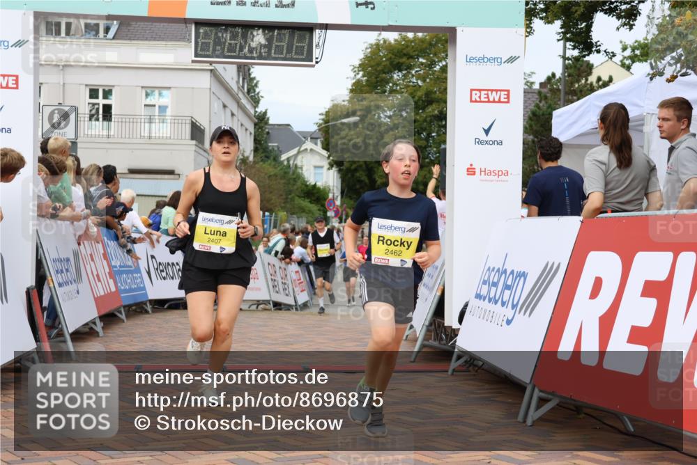 31.08.2025 - 21. Blankeneser Heldenlauf Strokosch-Dieckow http://msf.ph/oto/8696875 31.08.2025 10:31:52 Ziel 2077, 2407, 2280, 2462, 2278, 2228 meine-sportfotos.de
