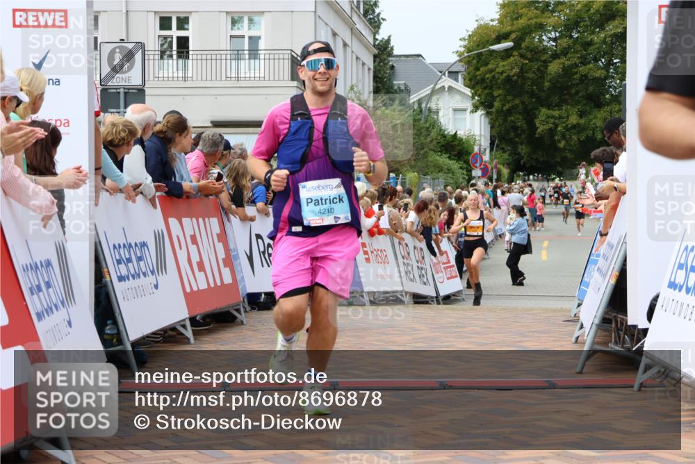 31.08.2025 - 21. Blankeneser Heldenlauf Strokosch-Dieckow http://msf.ph/oto/8696878 31.08.2025 12:19:57 Ziel 5368, 5688, 5483, 4210, 4160 meine-sportfotos.de