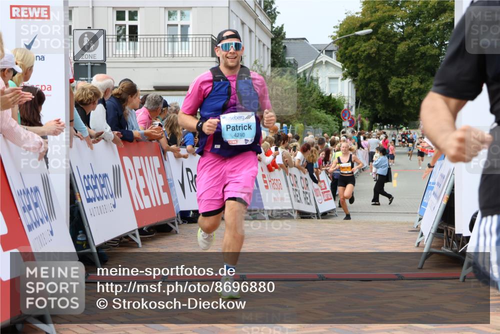 31.08.2025 - 21. Blankeneser Heldenlauf Strokosch-Dieckow http://msf.ph/oto/8696880 31.08.2025 12:19:57 Ziel 5368, 5688, 5483, 4210, 4160 meine-sportfotos.de