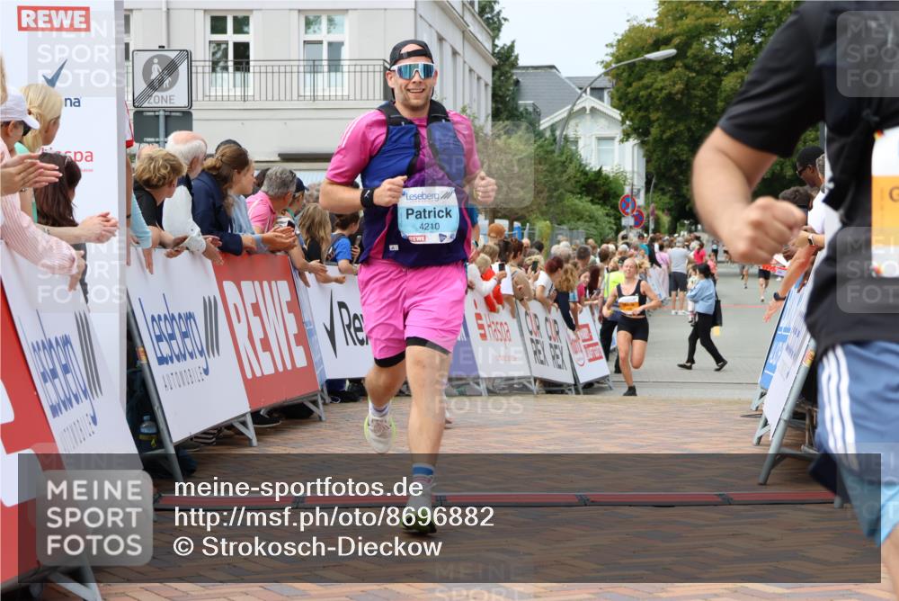 31.08.2025 - 21. Blankeneser Heldenlauf Strokosch-Dieckow http://msf.ph/oto/8696882 31.08.2025 12:19:57 Ziel 5368, 5688, 5483, 4210, 4160 meine-sportfotos.de