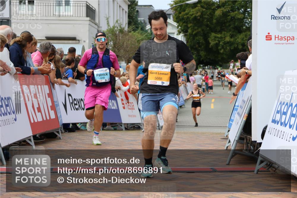 31.08.2025 - 21. Blankeneser Heldenlauf Strokosch-Dieckow http://msf.ph/oto/8696891 31.08.2025 12:19:56 Ziel 5368, 5688, 4210, 4160 meine-sportfotos.de
