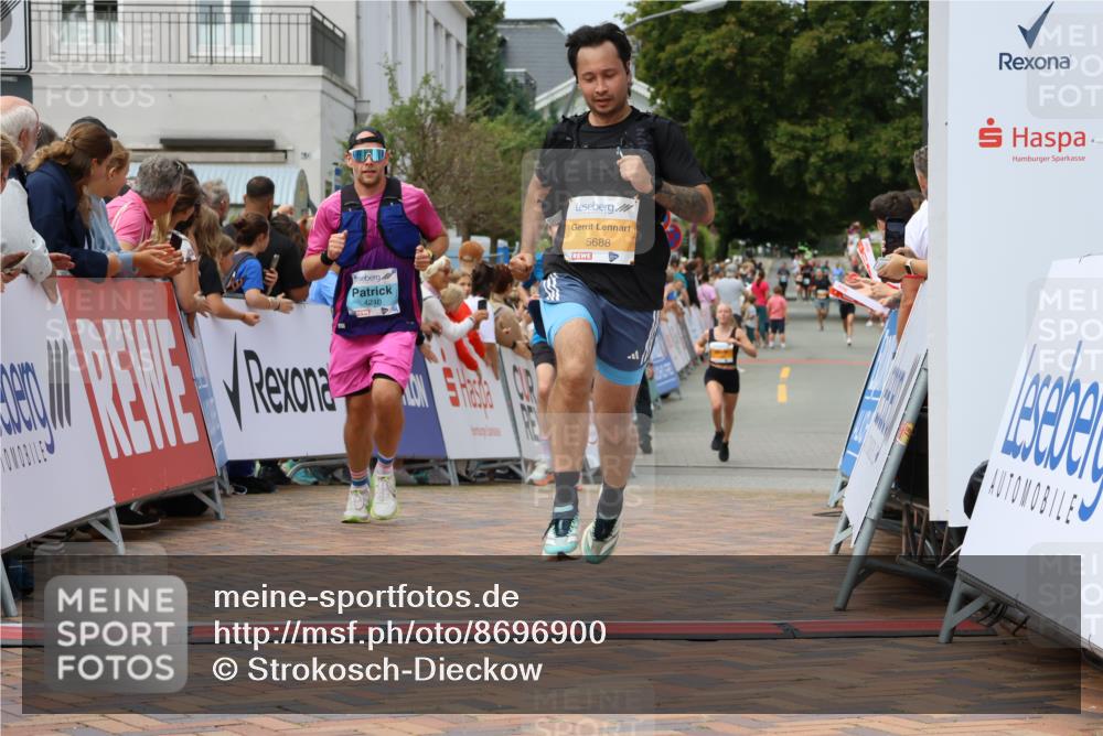 31.08.2025 - 21. Blankeneser Heldenlauf Strokosch-Dieckow http://msf.ph/oto/8696900 31.08.2025 12:19:56 Ziel 5368, 5688, 4210, 4160 meine-sportfotos.de