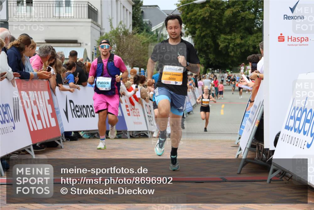 31.08.2025 - 21. Blankeneser Heldenlauf Strokosch-Dieckow http://msf.ph/oto/8696902 31.08.2025 12:19:56 Ziel 5368, 5688, 4210, 4160 meine-sportfotos.de