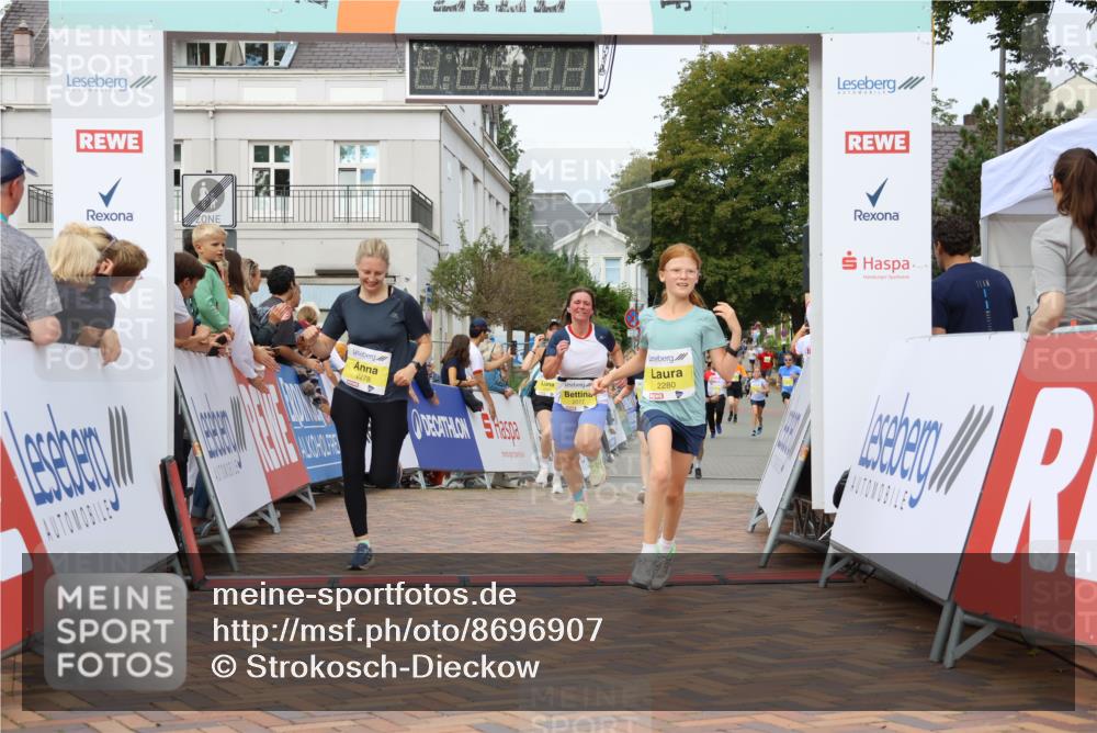 31.08.2025 - 21. Blankeneser Heldenlauf Strokosch-Dieckow http://msf.ph/oto/8696907 31.08.2025 10:31:49 Ziel 2077, 2407, 2280, 2462, 2340, 2278 meine-sportfotos.de