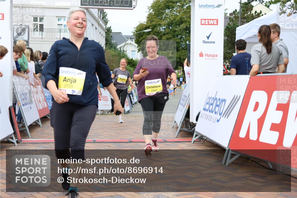31.08.2025 - 21. Blankeneser Heldenlauf Strokosch-Dieckow http://msf.ph/oto/8696914 31.08.2025 10:31:41 Ziel 2190, 2092, 2079, 2340, 2155, 2443 meine-sportfotos.de