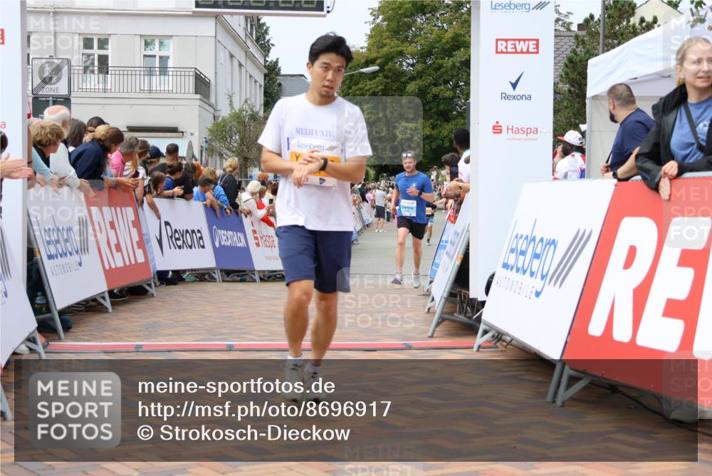 31.08.2025 - 21. Blankeneser Heldenlauf Strokosch-Dieckow http://msf.ph/oto/8696917 31.08.2025 12:19:49 Ziel 5334, 4258, 4301, 4302, 4160 meine-sportfotos.de