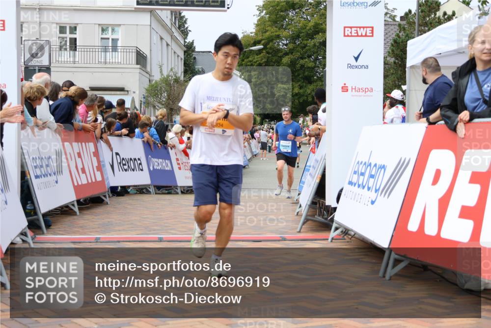 31.08.2025 - 21. Blankeneser Heldenlauf Strokosch-Dieckow http://msf.ph/oto/8696919 31.08.2025 12:19:49 Ziel 5334, 4258, 4301, 4302, 4160 meine-sportfotos.de