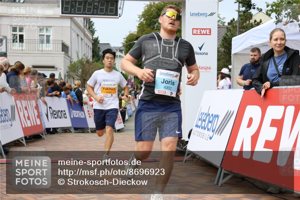 31.08.2025 - 21. Blankeneser Heldenlauf Strokosch-Dieckow http://msf.ph/oto/8696923 31.08.2025 12:19:48 Ziel 5334, 4258, 4301, 4302, 4160 meine-sportfotos.de