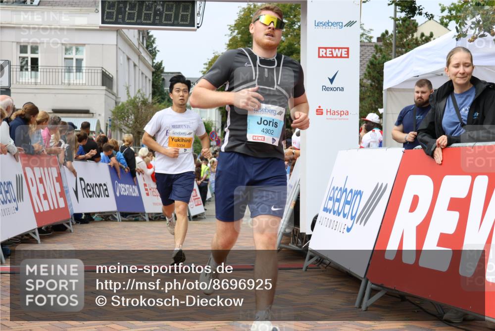 31.08.2025 - 21. Blankeneser Heldenlauf Strokosch-Dieckow http://msf.ph/oto/8696925 31.08.2025 12:19:48 Ziel 5334, 4258, 4301, 4302, 4160 meine-sportfotos.de