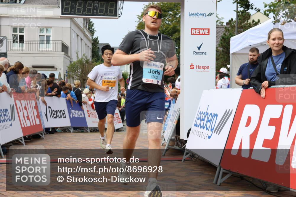 31.08.2025 - 21. Blankeneser Heldenlauf Strokosch-Dieckow http://msf.ph/oto/8696928 31.08.2025 12:19:48 Ziel 5334, 4258, 4301, 4302, 4160 meine-sportfotos.de
