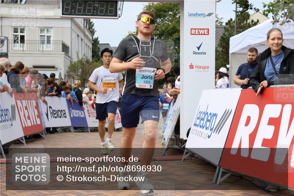 31.08.2025 - 21. Blankeneser Heldenlauf Strokosch-Dieckow http://msf.ph/oto/8696930 31.08.2025 12:19:47 Ziel 5334, 4258, 4301, 4302, 4160 meine-sportfotos.de