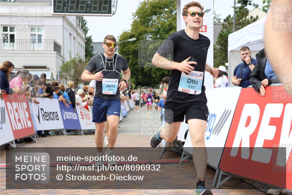 31.08.2025 - 21. Blankeneser Heldenlauf Strokosch-Dieckow http://msf.ph/oto/8696932 31.08.2025 12:19:47 Ziel 5334, 4258, 4301, 4302, 4160 meine-sportfotos.de