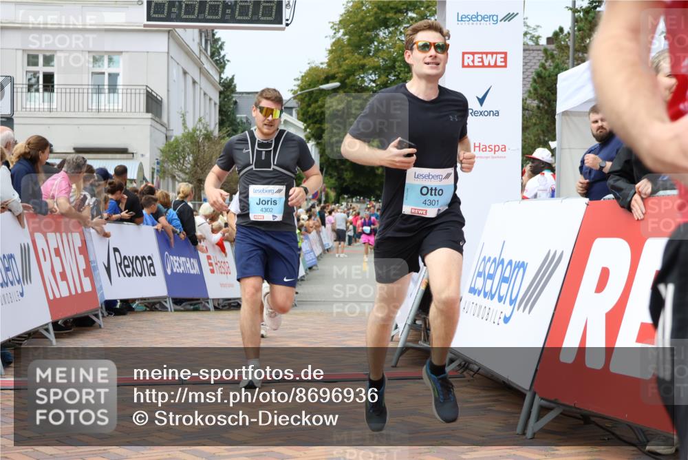 31.08.2025 - 21. Blankeneser Heldenlauf Strokosch-Dieckow http://msf.ph/oto/8696936 31.08.2025 12:19:47 Ziel 5334, 4258, 4301, 4302, 4160 meine-sportfotos.de