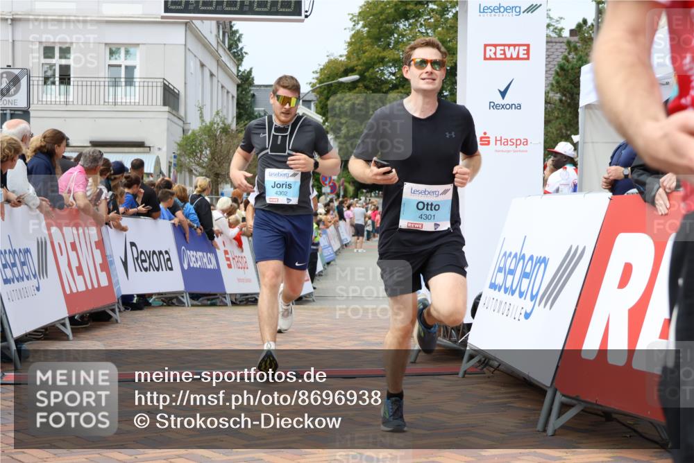 31.08.2025 - 21. Blankeneser Heldenlauf Strokosch-Dieckow http://msf.ph/oto/8696938 31.08.2025 12:19:47 Ziel 5334, 4258, 4301, 4302, 4160 meine-sportfotos.de