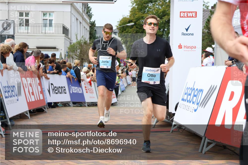 31.08.2025 - 21. Blankeneser Heldenlauf Strokosch-Dieckow http://msf.ph/oto/8696940 31.08.2025 12:19:47 Ziel 5334, 4258, 4301, 4302, 4160 meine-sportfotos.de