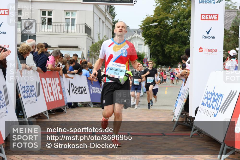 31.08.2025 - 21. Blankeneser Heldenlauf Strokosch-Dieckow http://msf.ph/oto/8696955 31.08.2025 12:19:44 Ziel 5334, 4258, 4301, 4302 meine-sportfotos.de