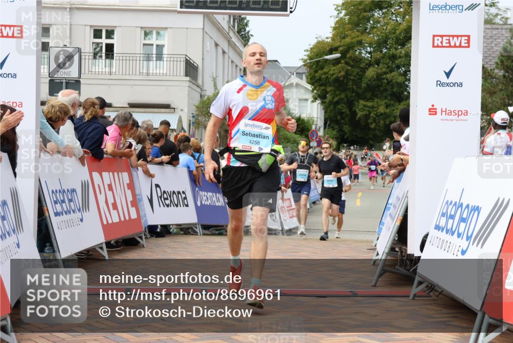 31.08.2025 - 21. Blankeneser Heldenlauf Strokosch-Dieckow http://msf.ph/oto/8696961 31.08.2025 12:19:44 Ziel 5334, 4258, 4301, 4302 meine-sportfotos.de