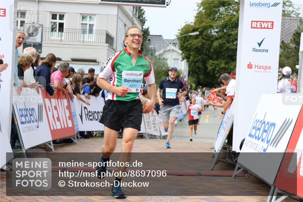 31.08.2025 - 21. Blankeneser Heldenlauf Strokosch-Dieckow http://msf.ph/oto/8697096 31.08.2025 12:19:12 Ziel 4303, 4315, 4277 meine-sportfotos.de